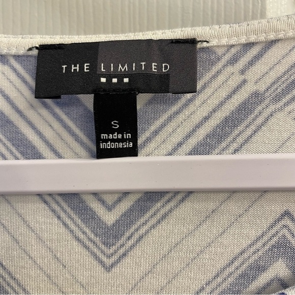 2/$10 Limited white & blue patterned mixed media short sleeve top Sz S - Picture 3 of 5